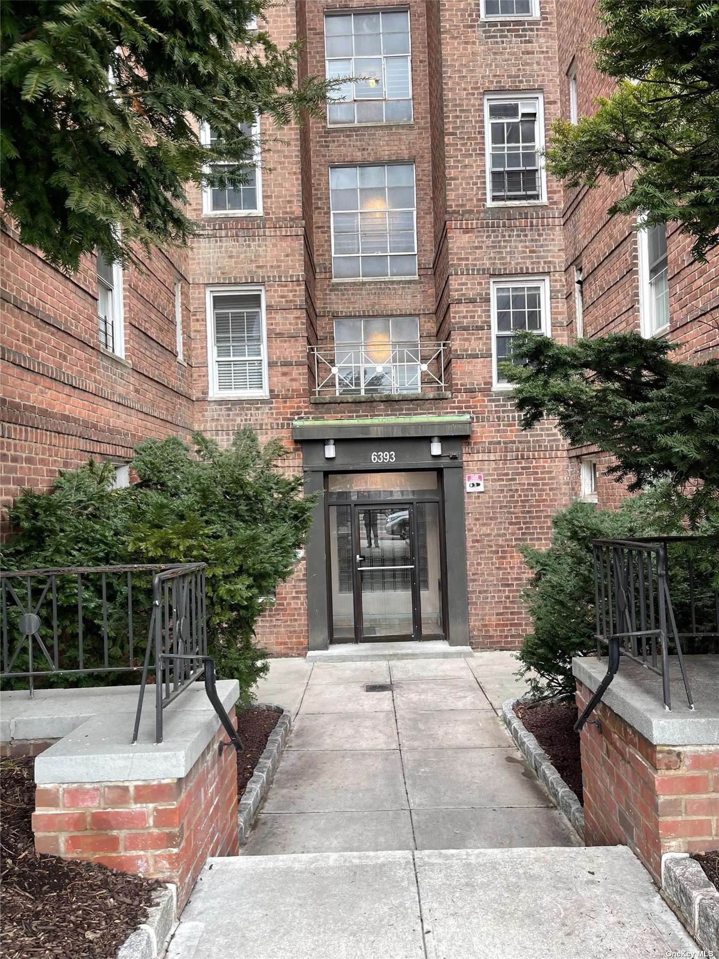 #1 photo, 63-93 Woodheaven Boulevard, 皇后区 雷哥公园 Rego Park , NY 11374