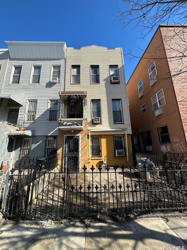 #1 photo, 325 Evergreen Avenue, 布鲁克林 Bushwick , NY 11221