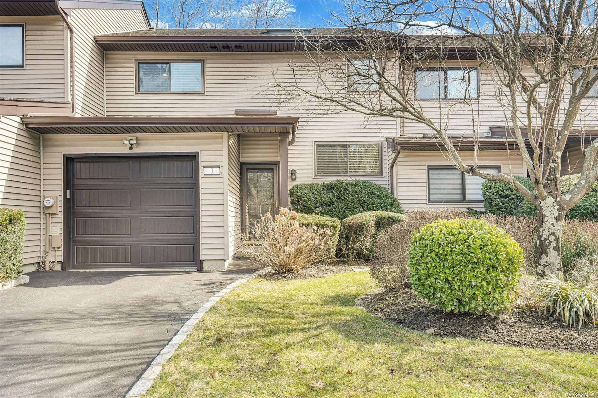 #1 photo, 3 Northgate Court, 東長島 梅尔维尔 Melville , NY 11747