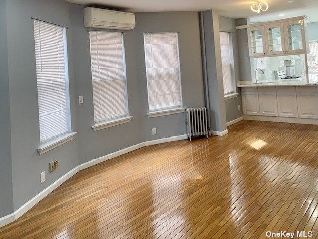 #1 photo, 58-06 Seabury Street, 法拉盛 Flushing , NY 11373