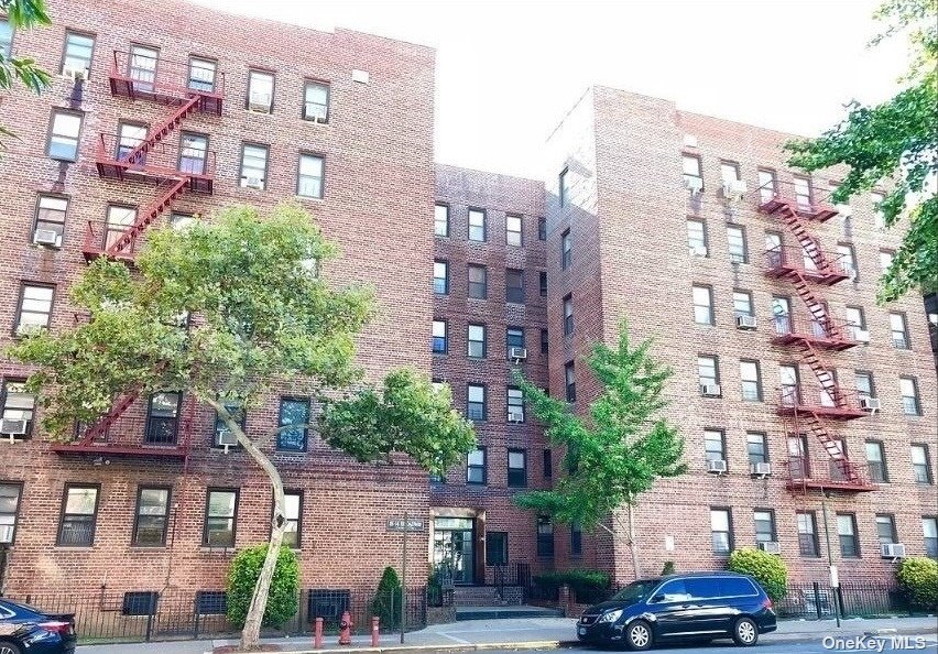 #1 photo, 85-14 Broadway, 皇后区 艾姆赫斯特 Elmhurst , NY 11373