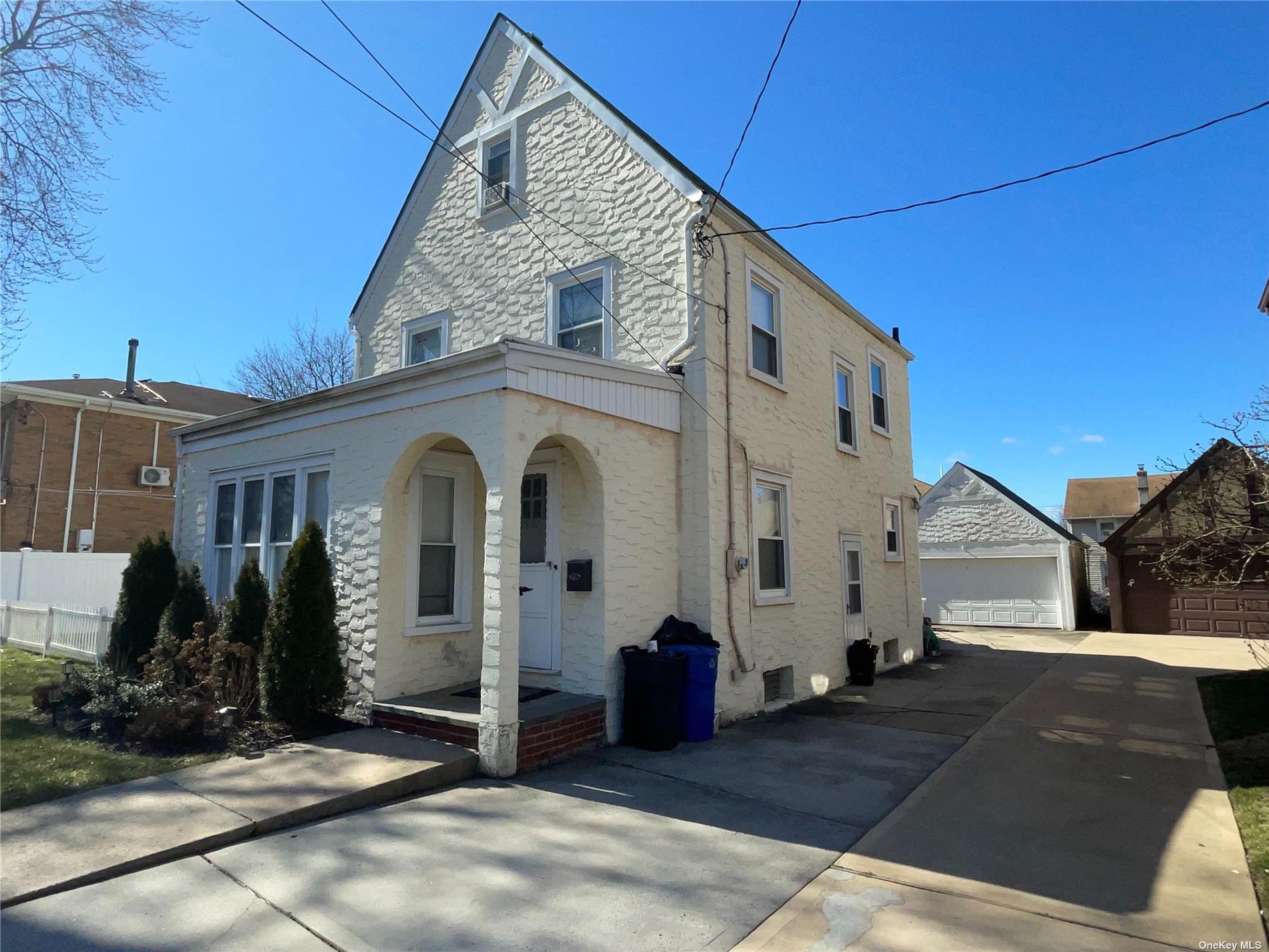 #1 photo, 86-22 261st Street, 皇后區 花卉园 Floral Park , NY 11001