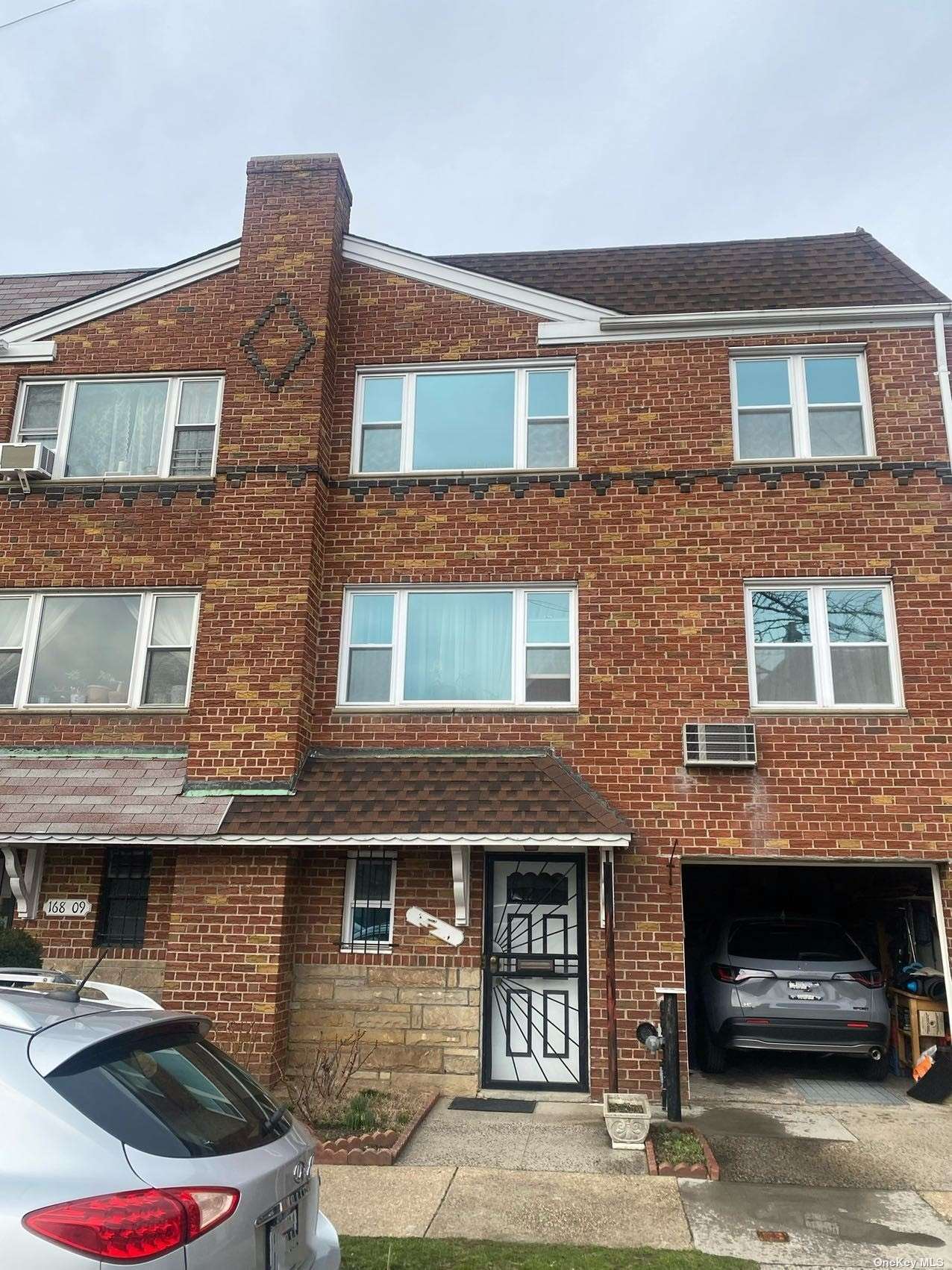 #1 photo, 168-11 43rd Avenue, 法拉盛 Flushing , NY 11358