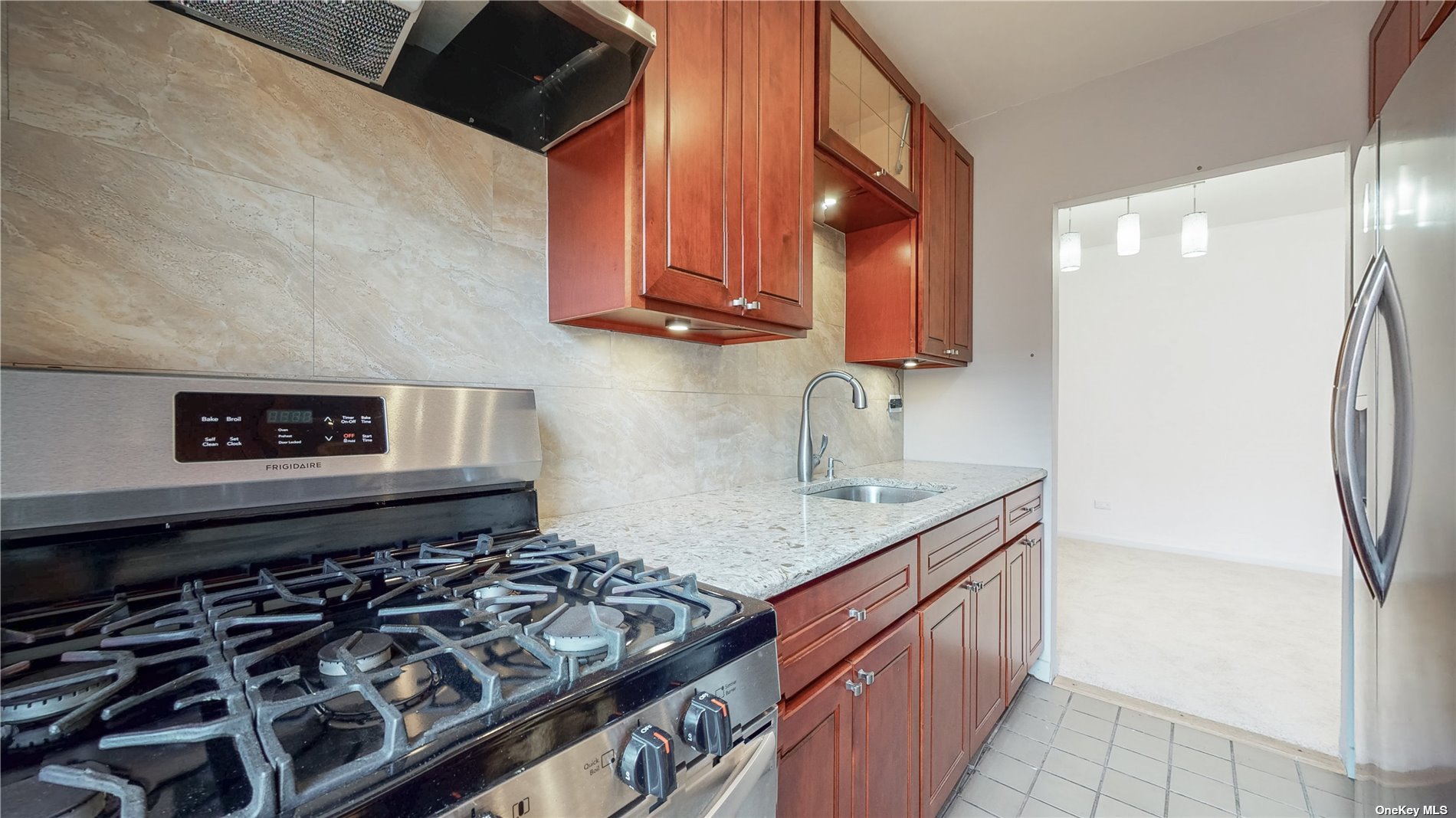 #1 photo, 32-23 88th Street, 皇后区 艾姆赫斯特 East Elmhurst , NY 11369