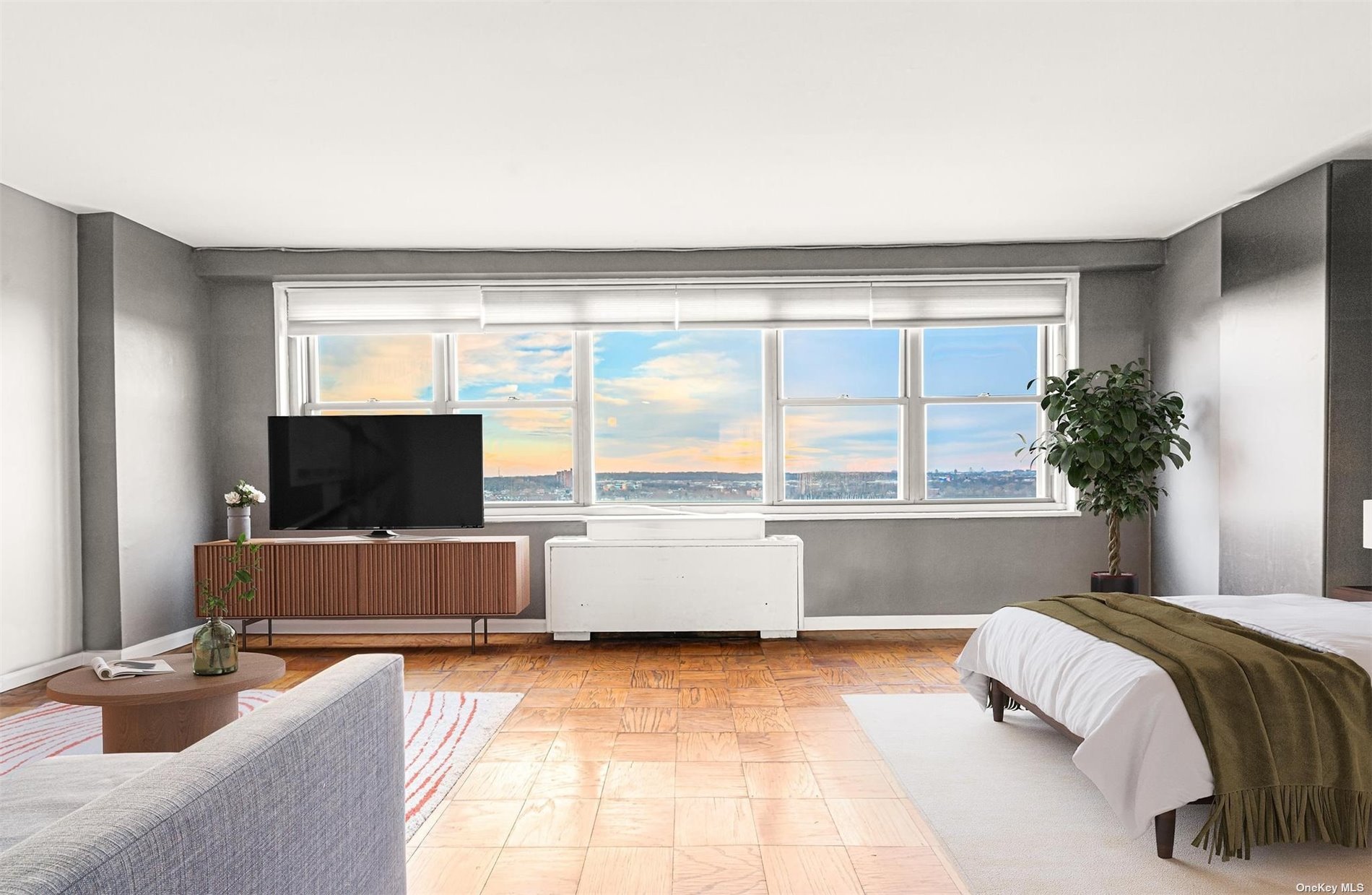 #1 photo, 70-25 Yellowstone Boulevard, 皇后區 森林小丘 Forest Hills , NY 11375