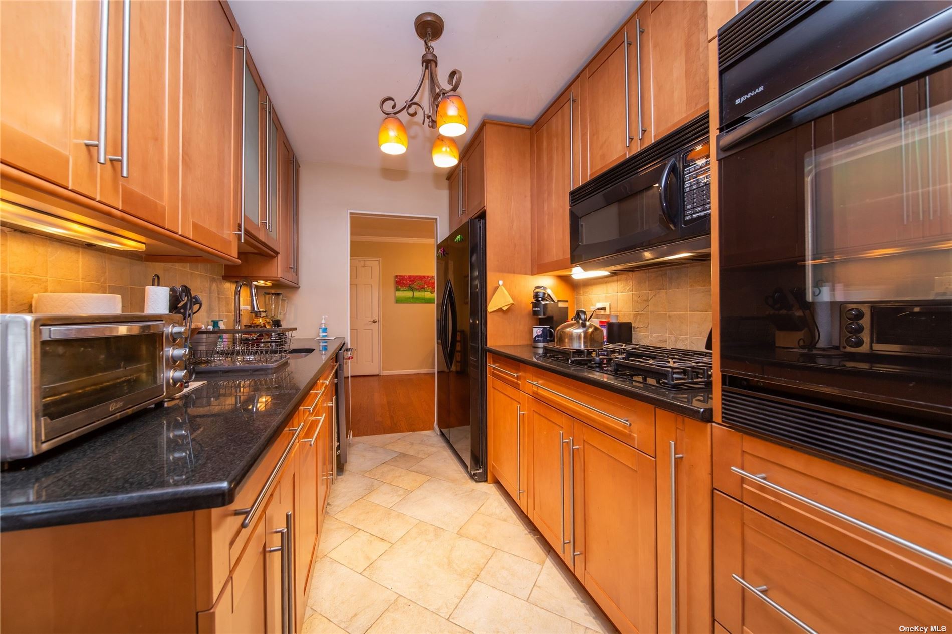 #1 photo, 209-15 18th Avenue, 皇后区 贝塞 Bayside , NY 11360