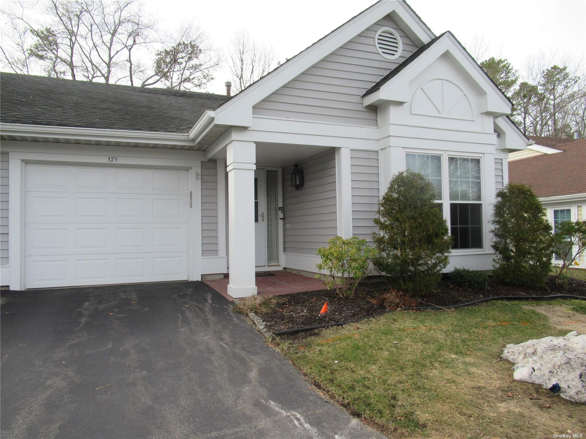 #1 photo, 171 Glen Drive, 東長島 Ridge , NY 11961