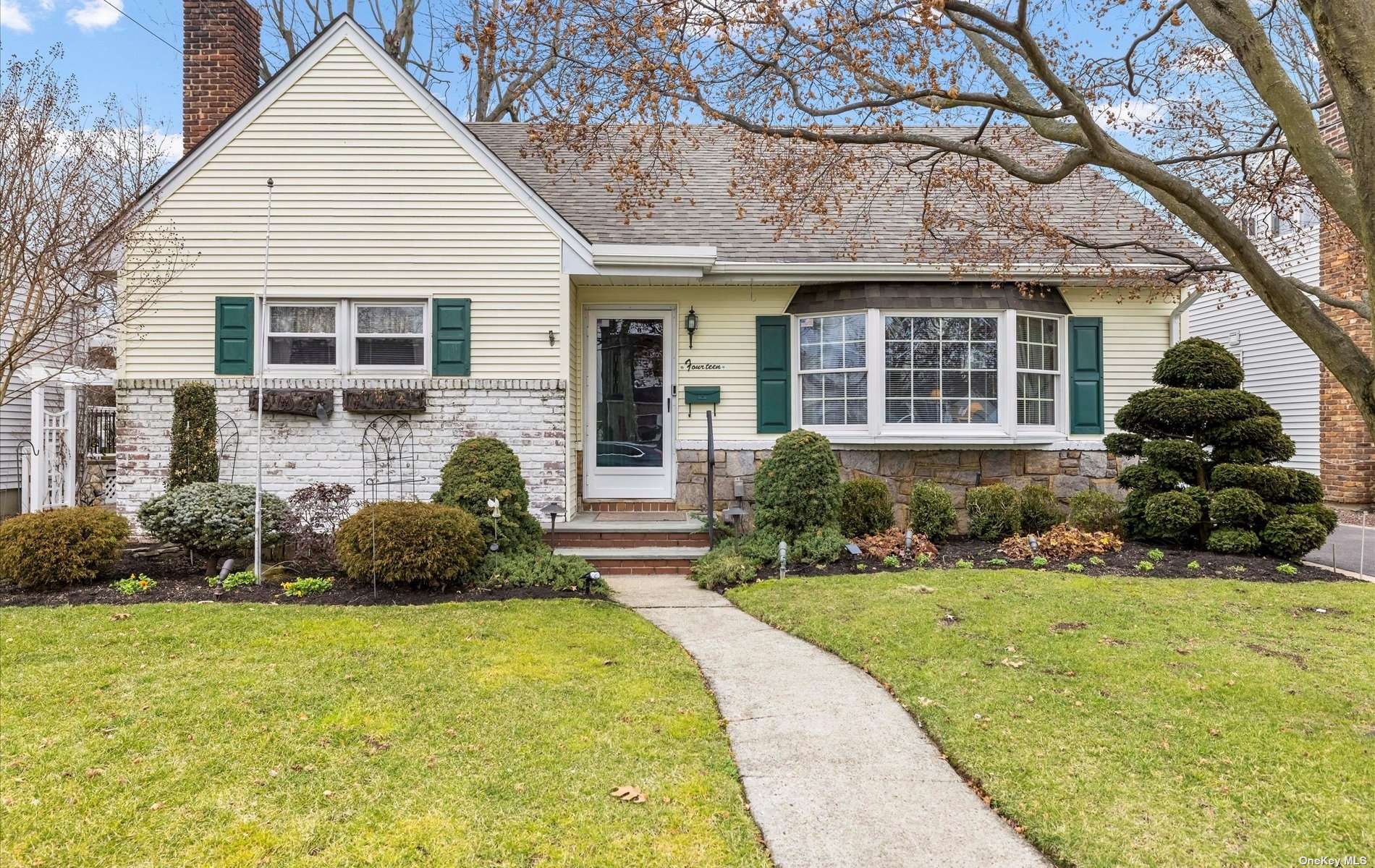 #1 photo, 14 Ambrose Avenue, 長島 Malverne , NY 11565