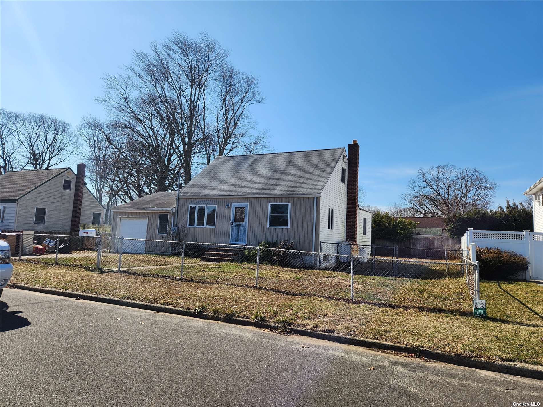 #1 photo, 509 Hamilton Avenue, 東長島 Lindenhurst , NY 11757