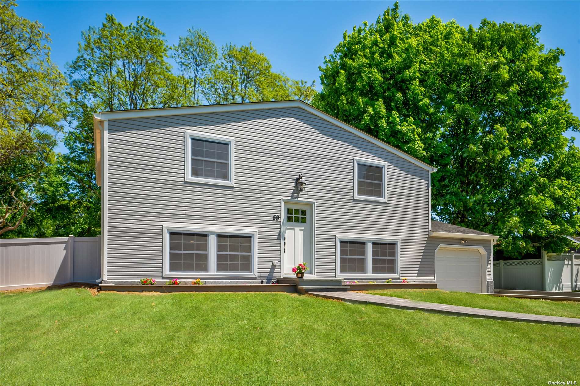 #1 photo, 59 University Heights Drive, 東長島 Stony Brook , NY 11790