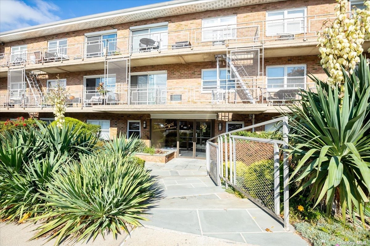 #1 photo, 90 Park Avenue, 長島 Rockville Centre , NY 11570