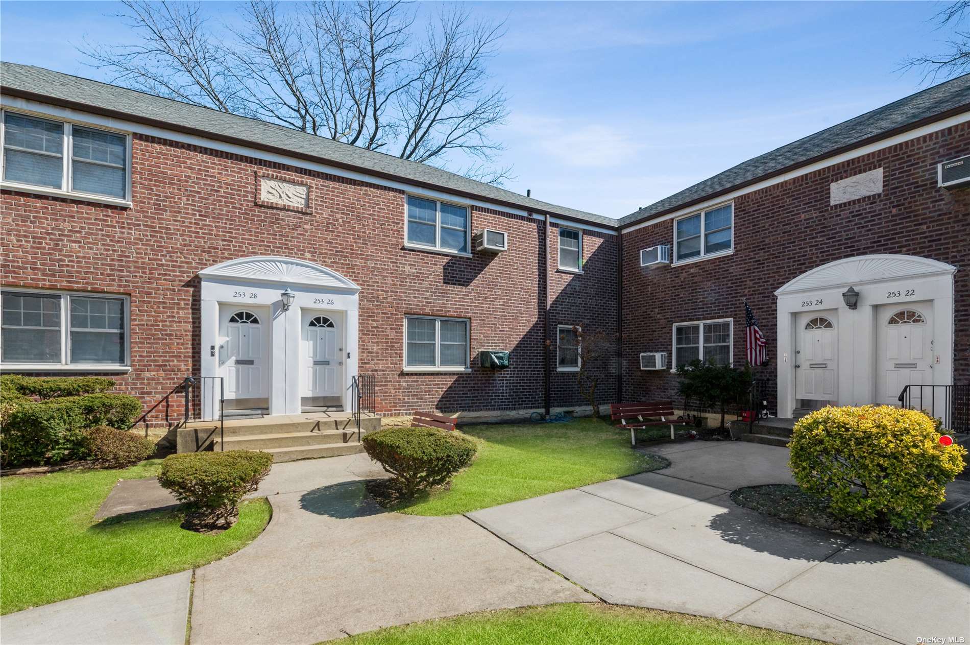 #1 photo, 253-26 61st Avenue, 皇后區 小頸 Little Neck , NY 11362