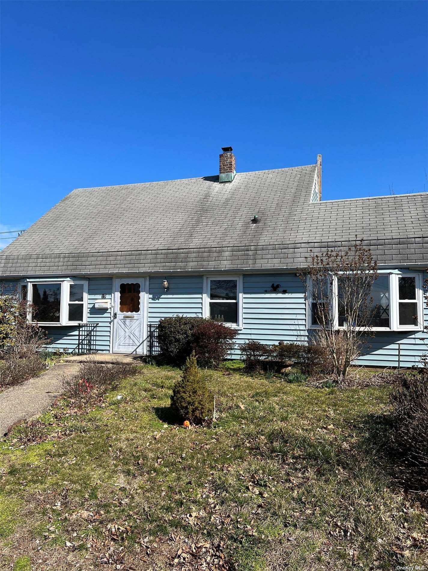 #1 photo, 19 Castle Lane, 長島 Levittown , NY 11756