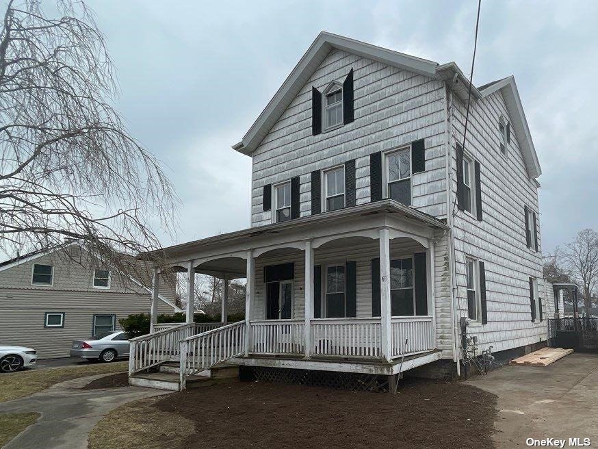 #1 photo, 36 Shore Lane, Bay Shore , NY 11706