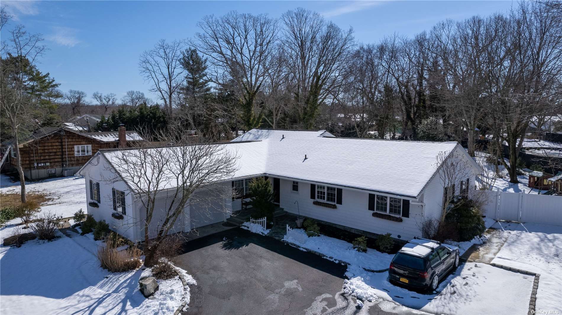 #1 photo, 10 Village Way, 東長島 史密斯敦 Smithtown , NY 11787