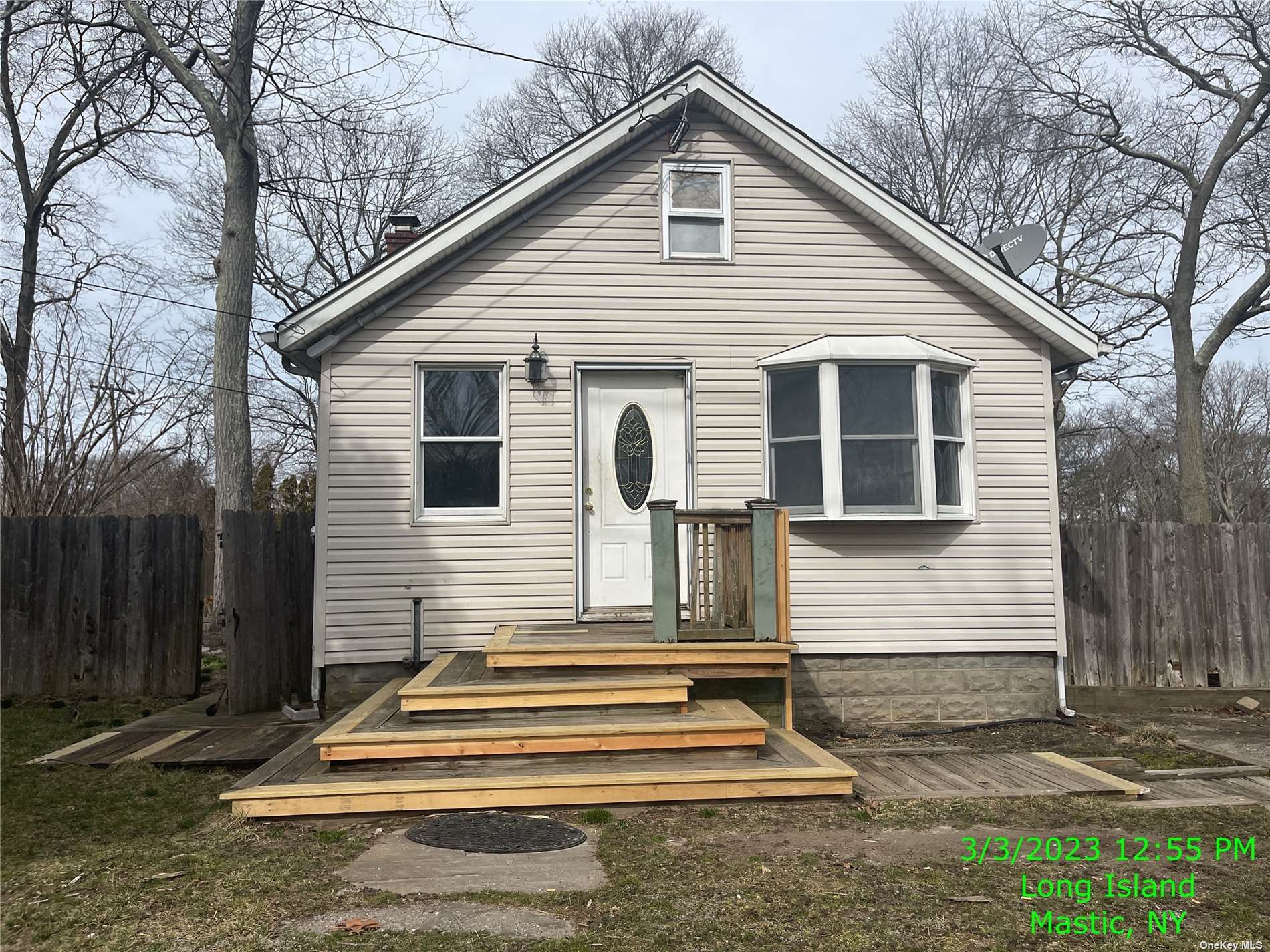 #1 photo, 117 Patchogue Avenue, 東長島 Mastic , NY 11950