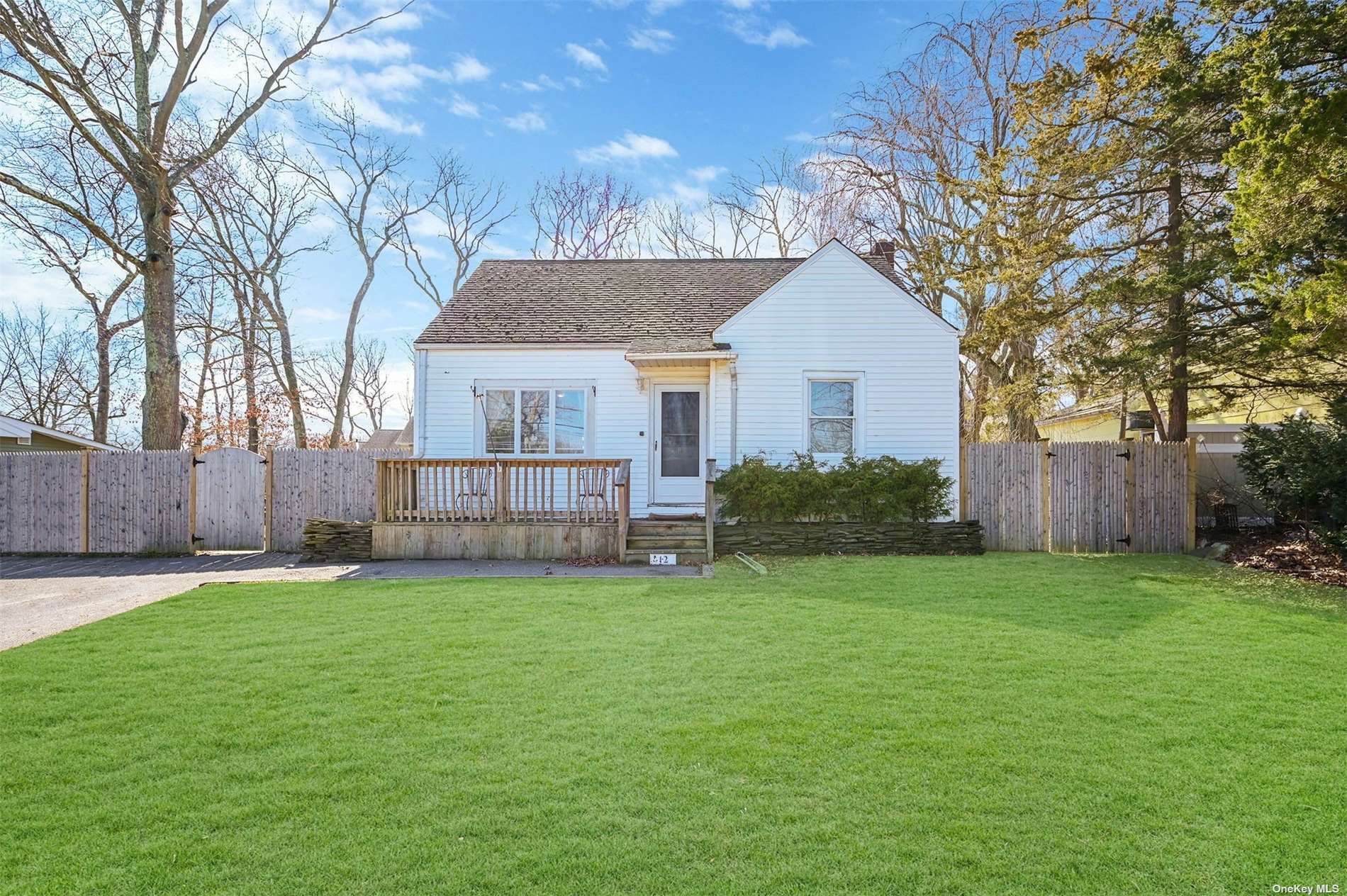 #1 photo, 12 Richmond Boulevard, 東長島 Centereach , NY 11720