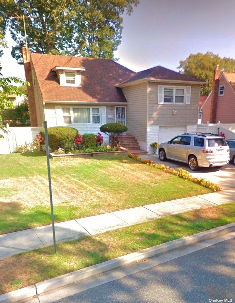 #1 photo, 19 Hausch Boulevard, 長島 Roosevelt , NY 11575