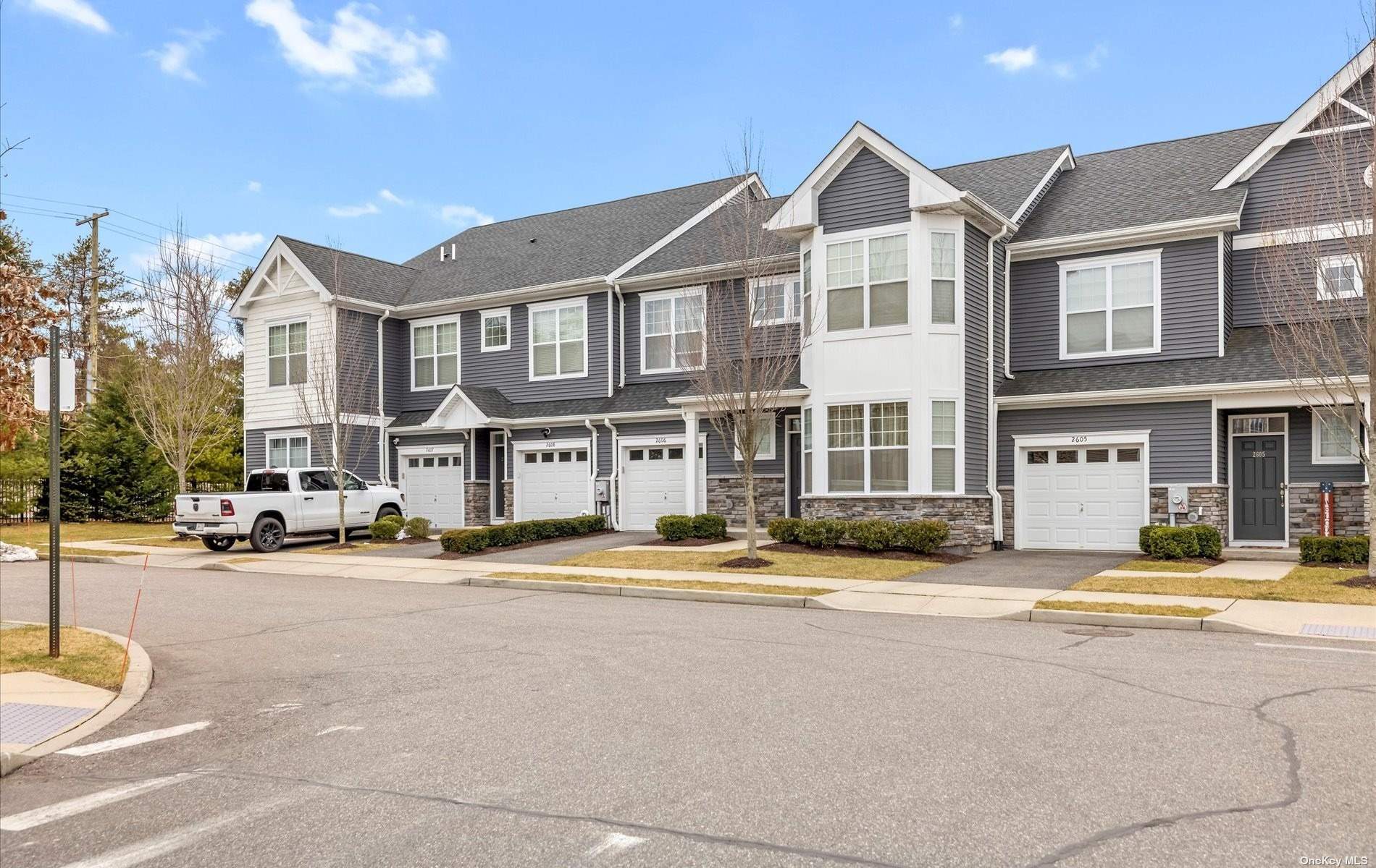#1 photo, 2608 Townhome Way, 東長島 亨廷顿站 Huntington Station , NY 11746