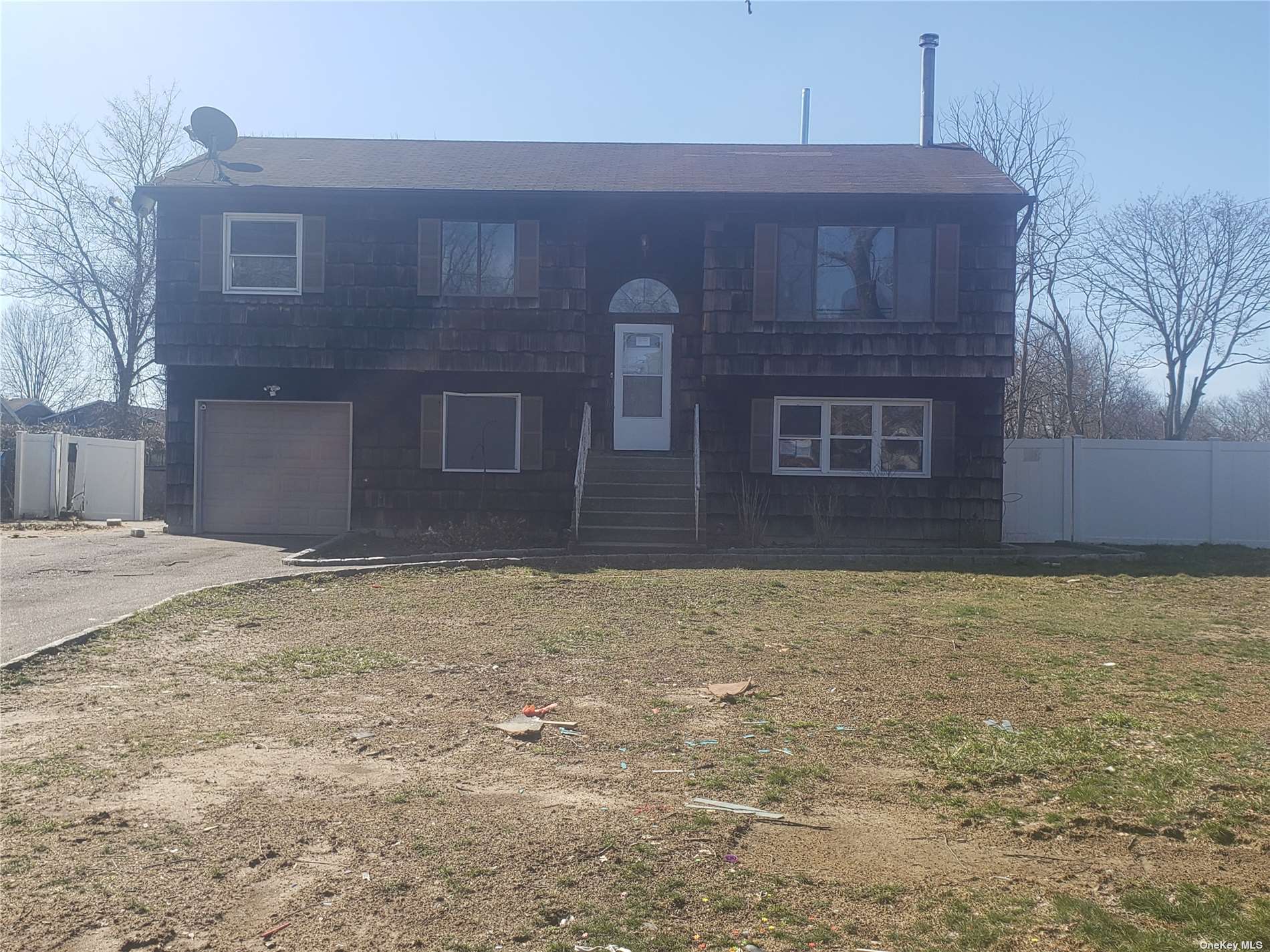 #1 photo, 1610 Manatuck Boulevard, 東長島 海湾 Bay Shore , NY 11706