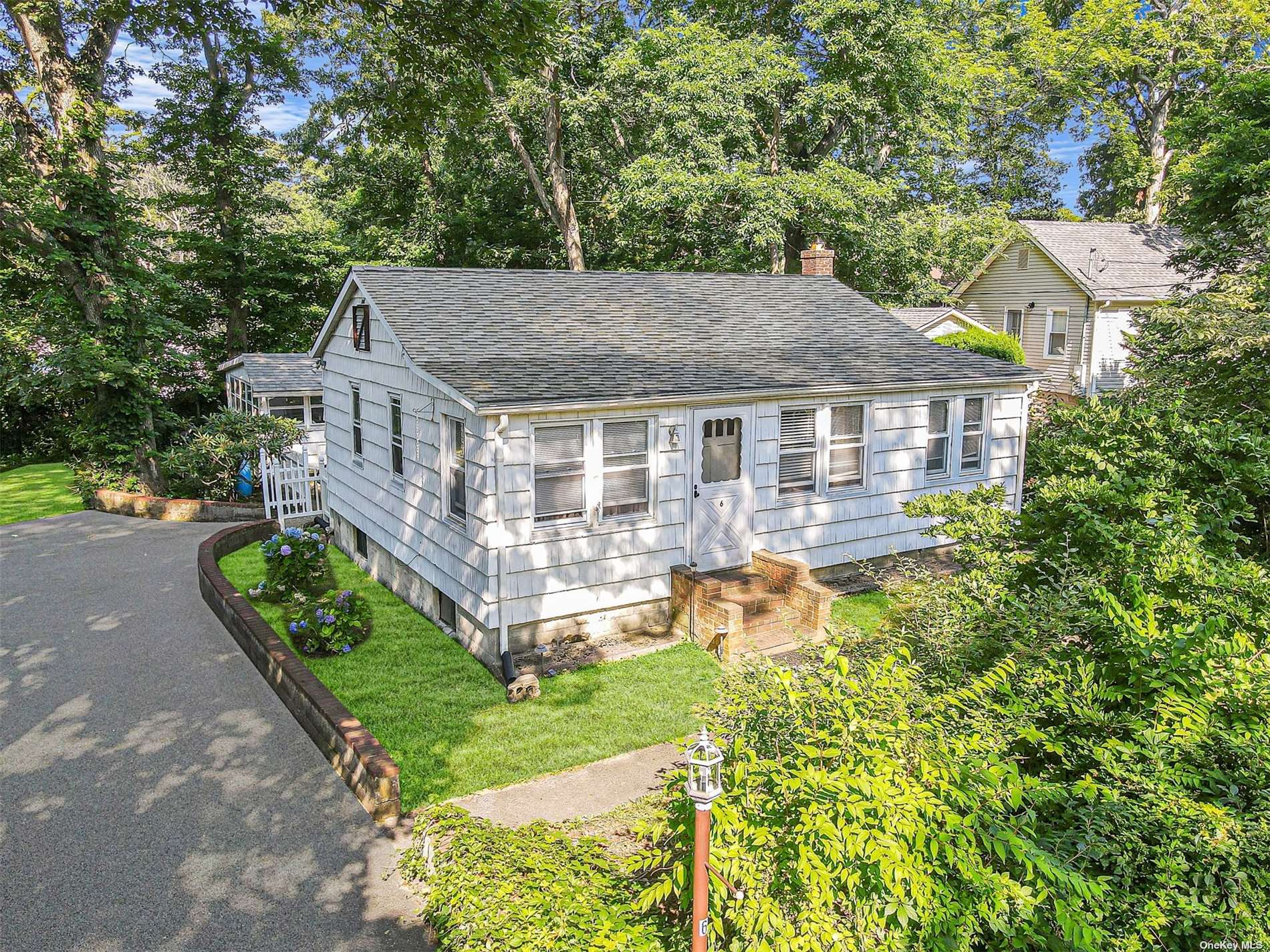 #1 photo, 6 Valley Drive, 東長島 Sound Beach , NY 11789