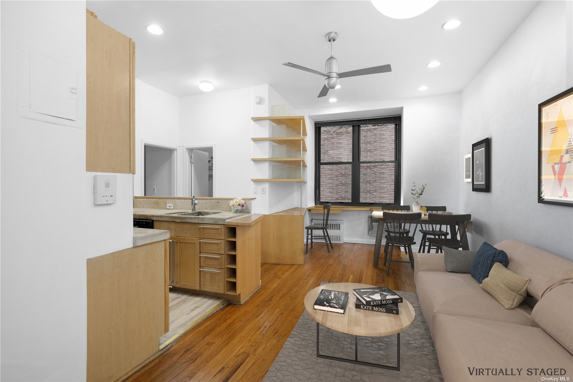 #1 photo, 250 W 103rd Street, 曼哈頓 上西城 Alexandria , NY 10025