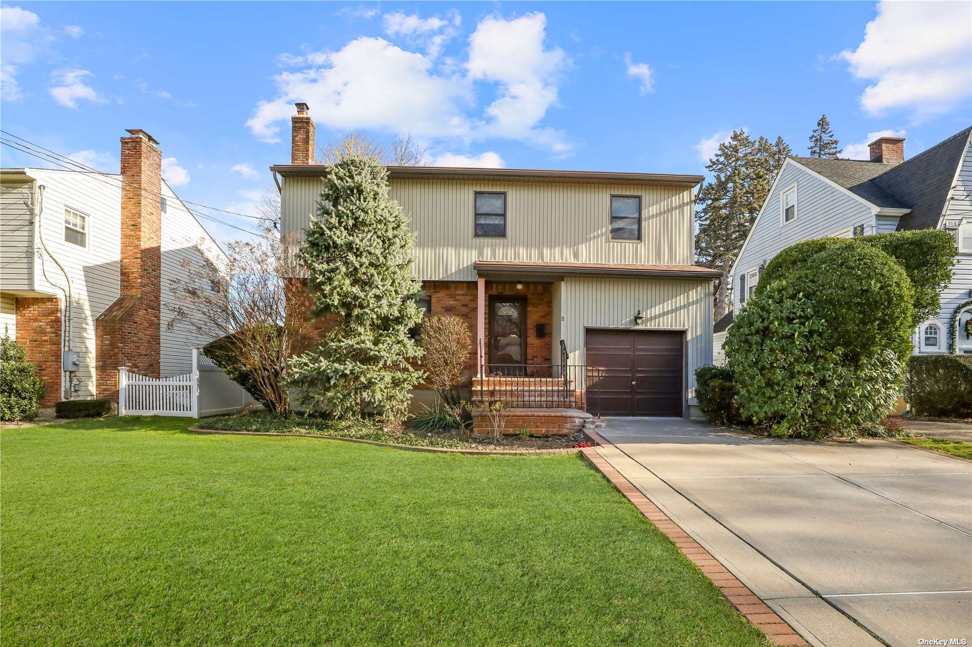 #1 photo, 11 Sampson Street, 長島 Oyster Bay , NY 11771