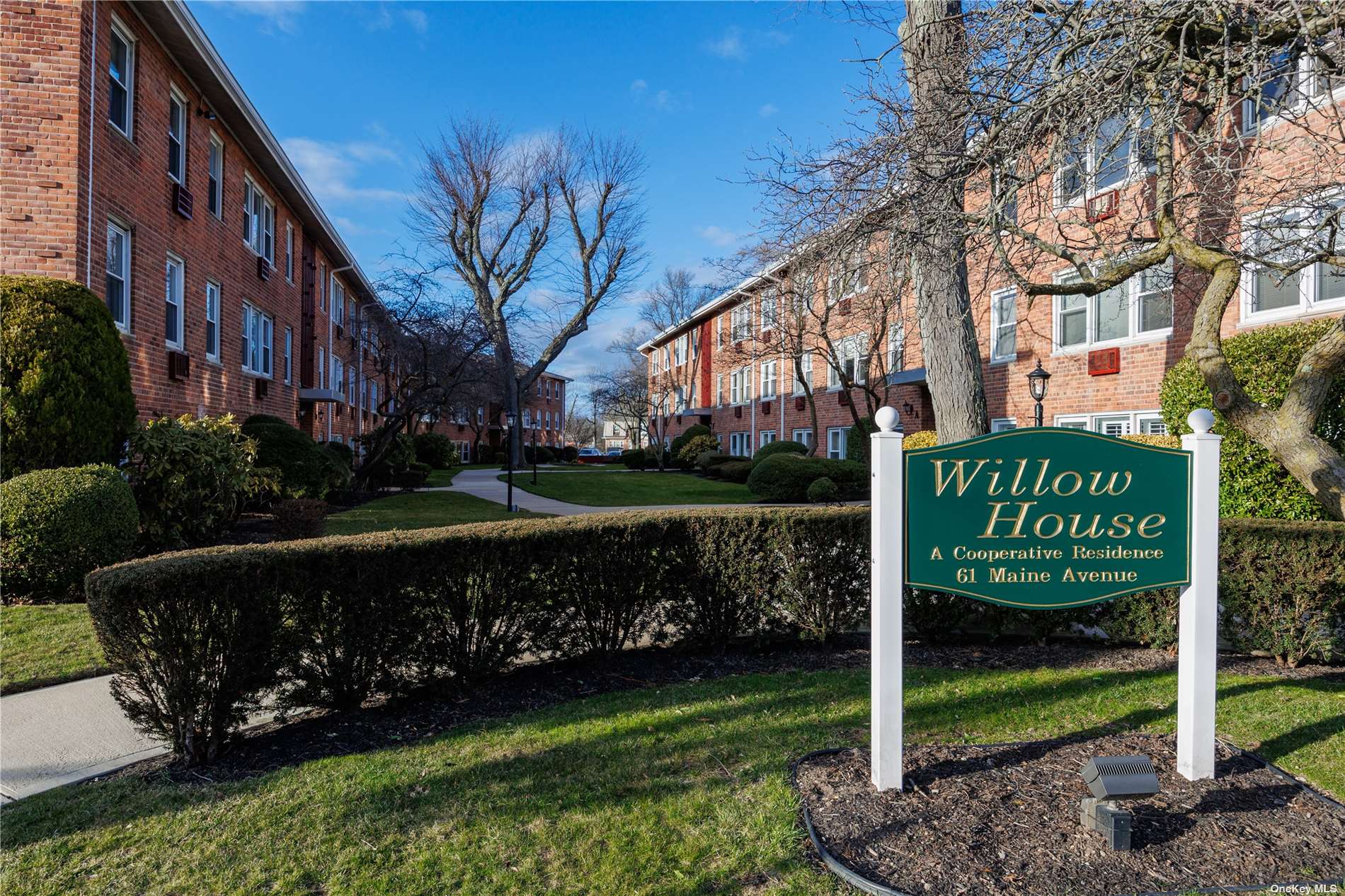 #1 photo, 61 Maine Avenue, 長島 Rockville Centre , NY 11570