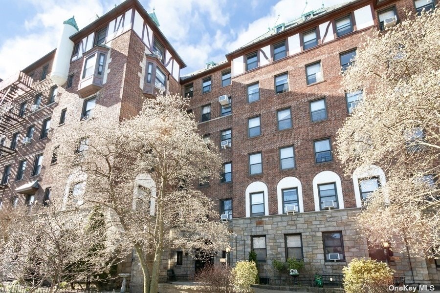 #1 photo, 77-20 Austin Street, 皇后區 森林小丘 Forest Hills , NY 11375