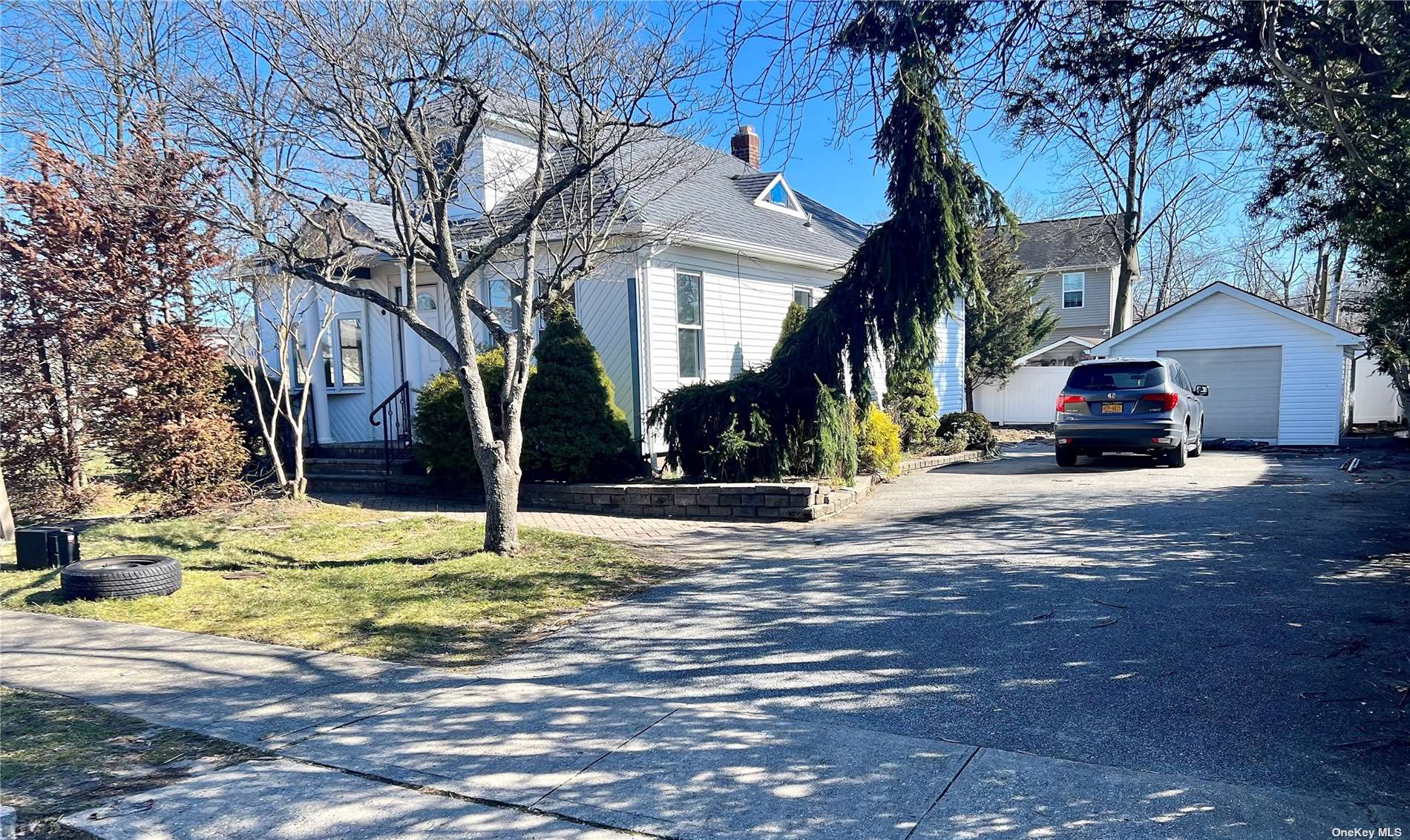 #1 photo, 270 Irving Street, 東長島 Central Islip , NY 11722