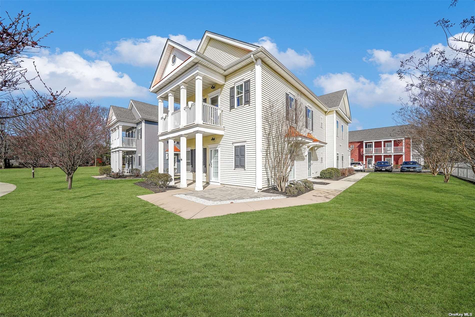 #1 photo, 4 Providence Drive, 東長島 艾斯利普 Islip Terrace , NY 11752