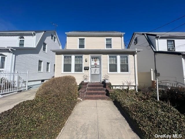 #1 photo, 90-17 212th Place, 皇后区 Queens Village , NY 11428