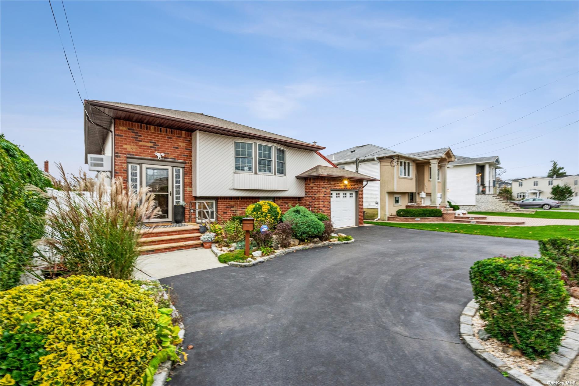 #1 photo, 2675 Lee Place, 長島 Bellmore , NY 11710