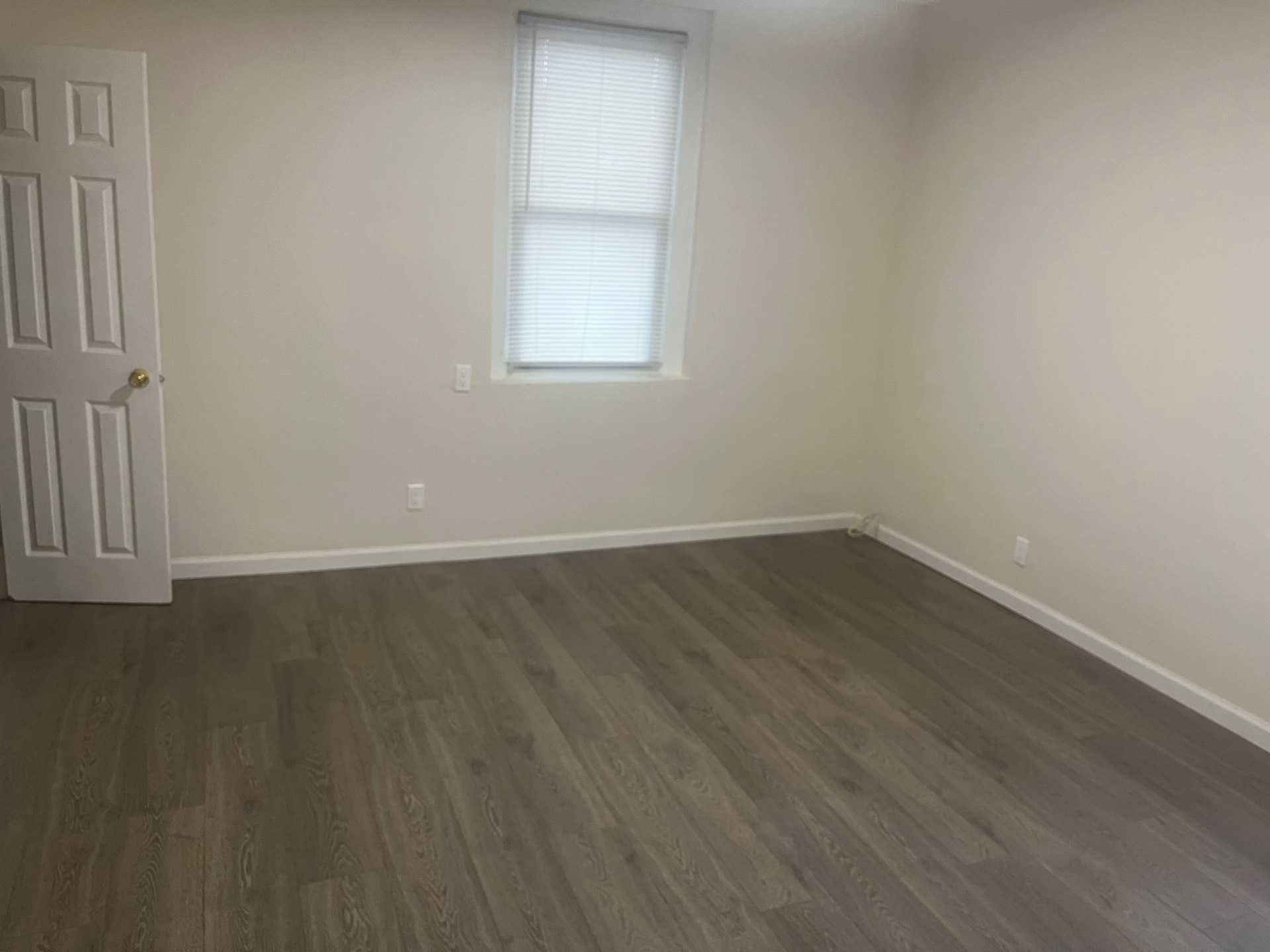 #6 photo, 1168 east 221st Street, #2, Williamsbridge , NY 10469