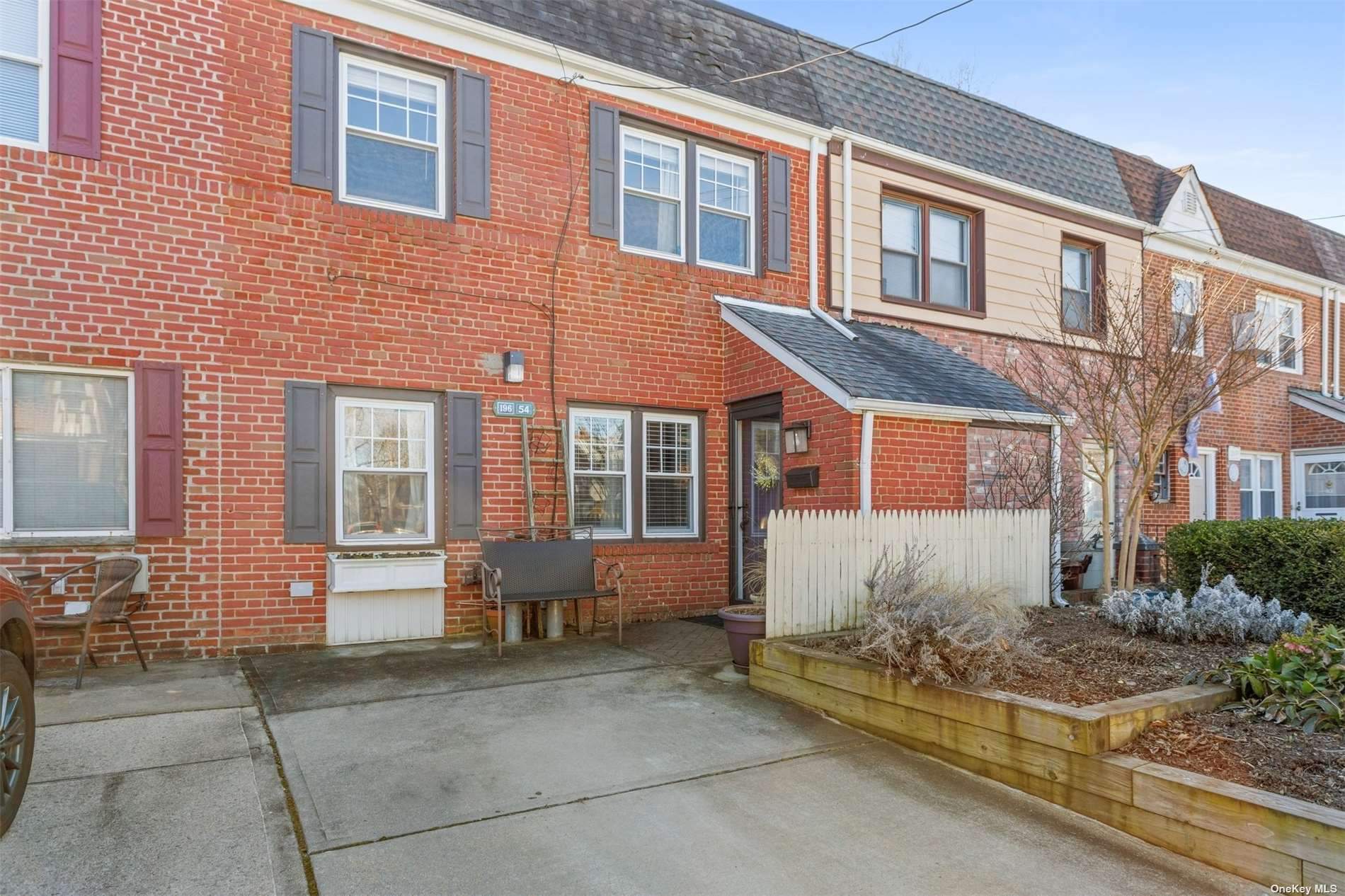 #1 photo, 196-54 48 Avenue, 法拉盛 Flushing , NY 11365