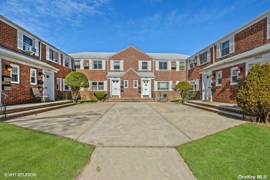 #1 photo, 254-27 74 Avenue Street, Glen Oaks , NY 11004