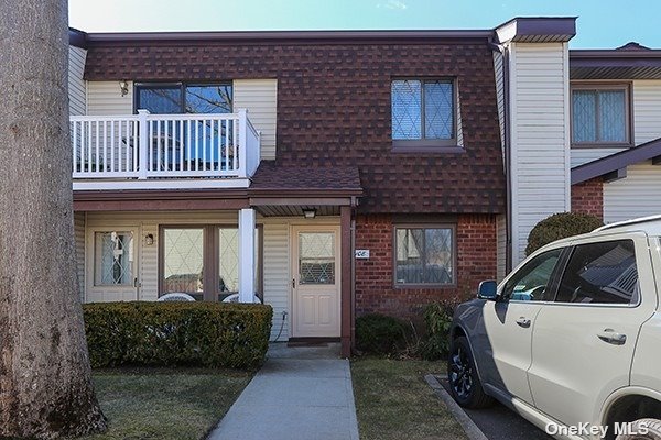 #1 photo, 108 Cambridge Drive, 東長島 Copiague , NY 11726