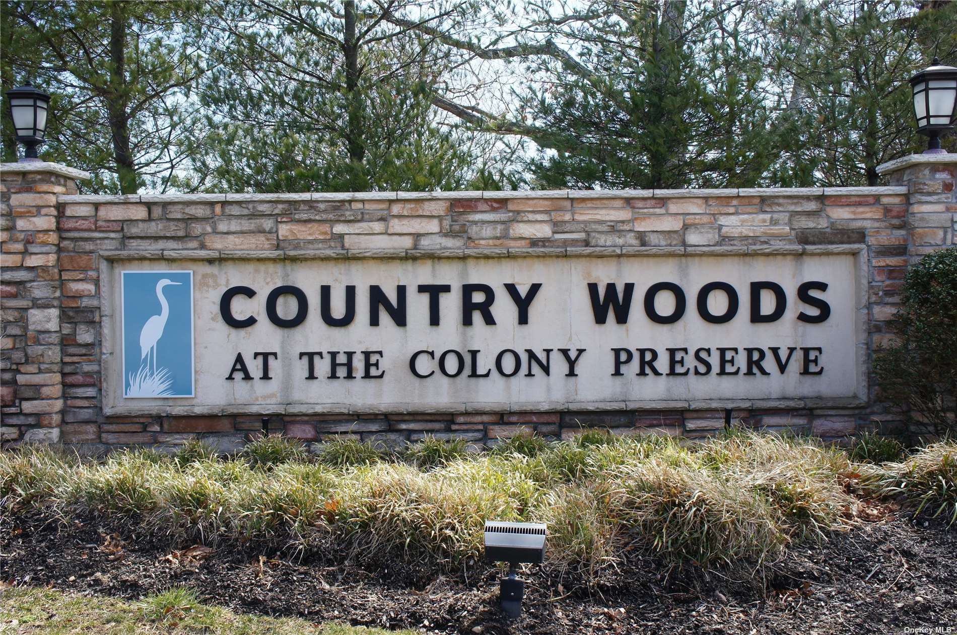 #1 photo, 27 Pondview Circle, 东长岛 Shirley , NY 11967