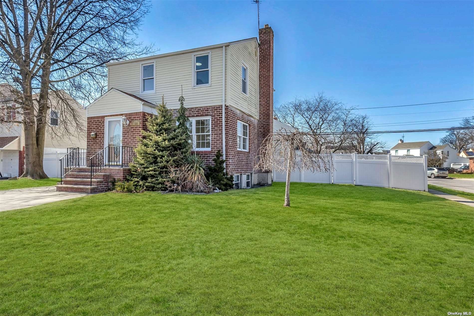 #1 photo, 122 Opal Street, 長島 Elmont , NY 11003