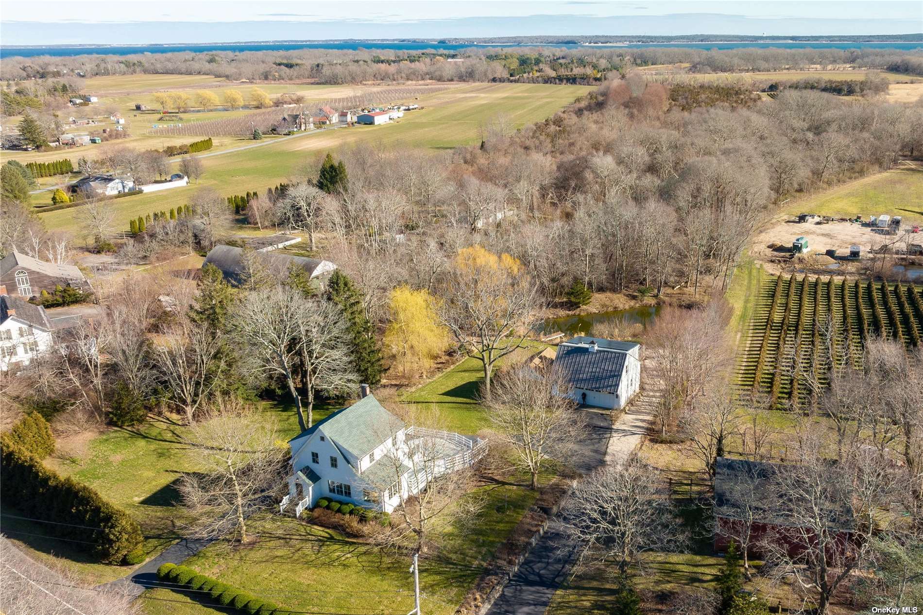 #1 photo, 1089 Main Road, 東長島 Riverhead , NY 11901