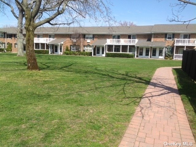 #1 photo, 16 Saxon Avenue, 东长岛 海湾 Bay Shore , NY 11706