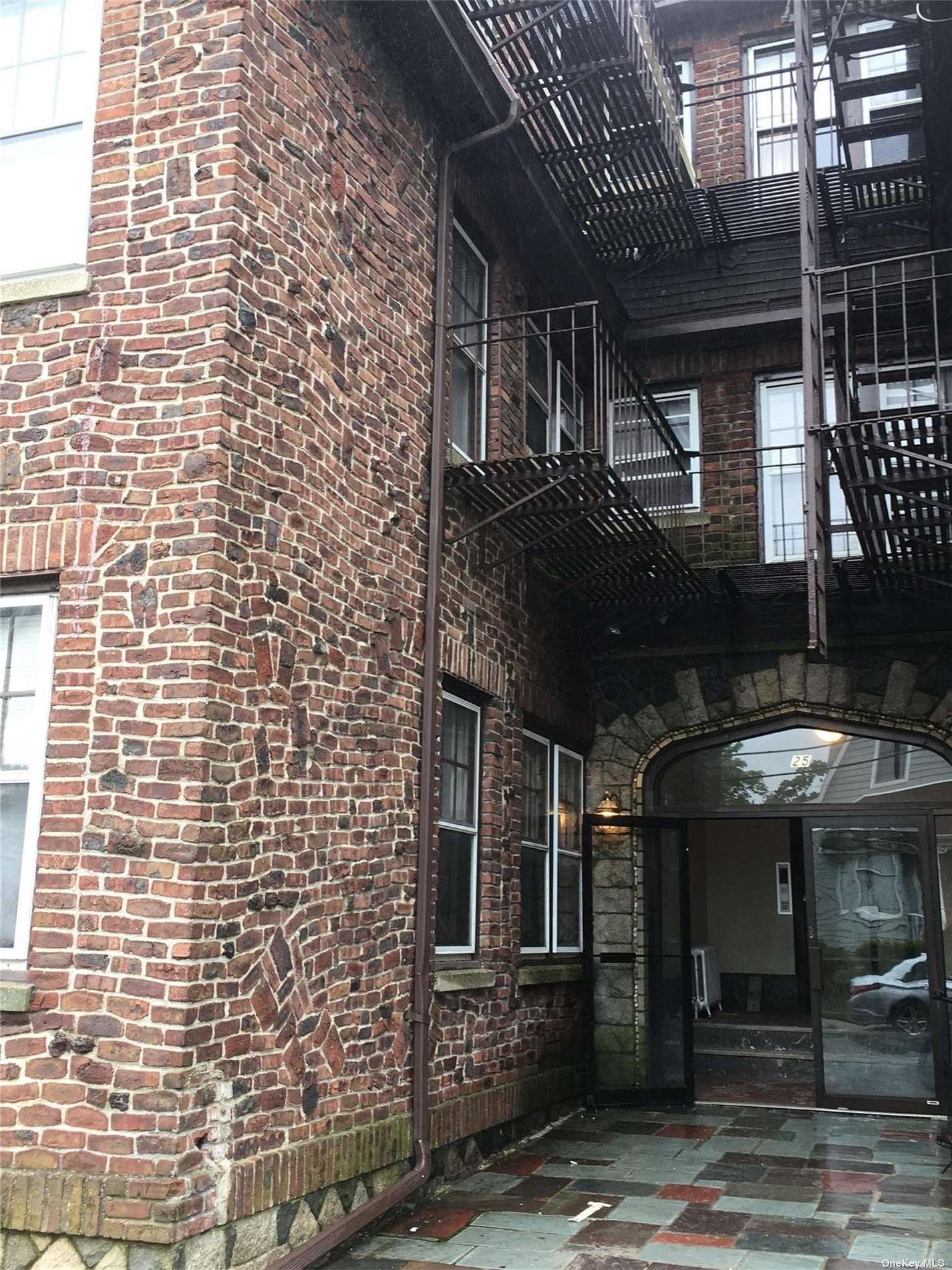 #1 photo, 25 Trinity Place, 长岛 Hewlett , NY 11557