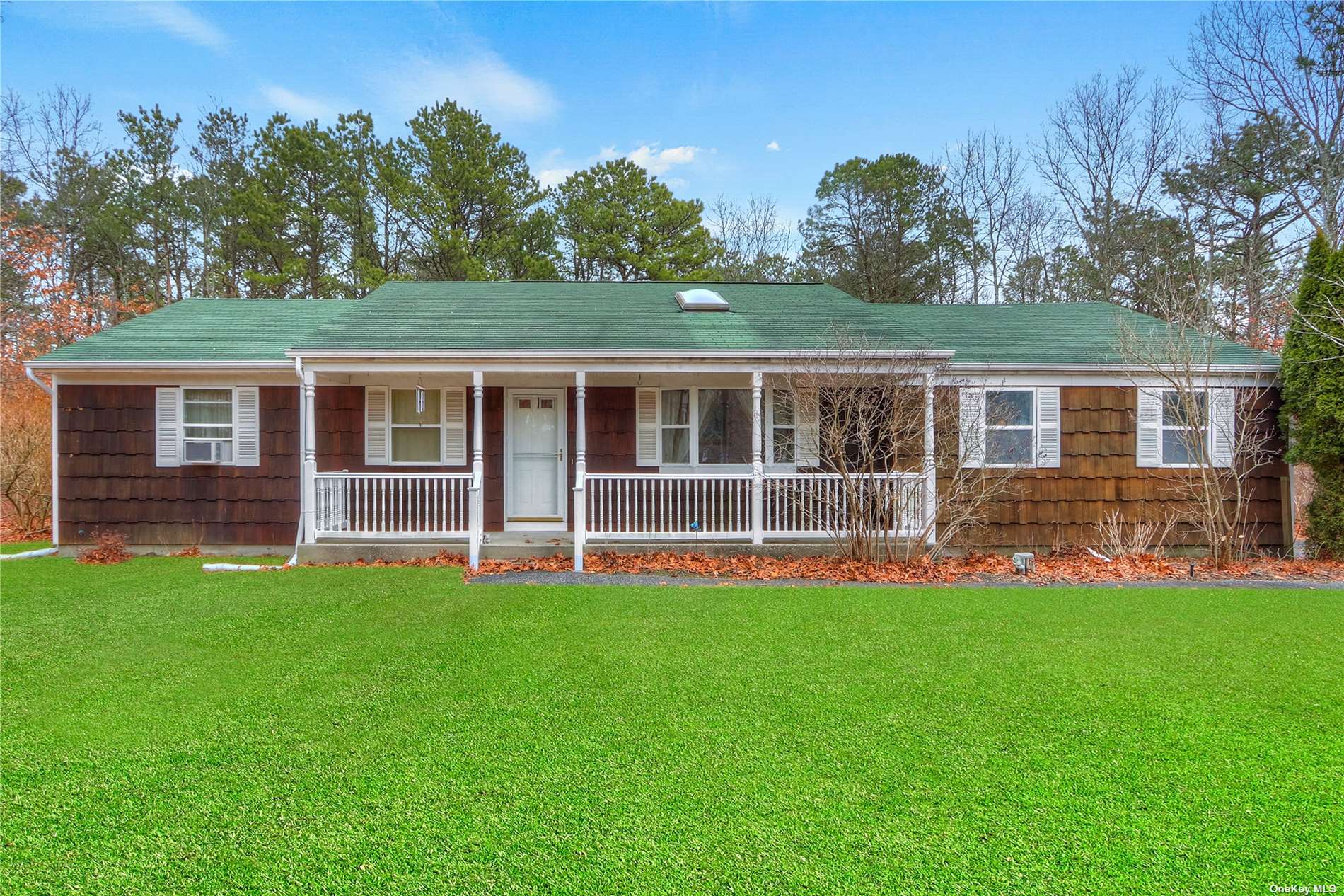 #1 photo, 3 Evergreen Drive, 東長島 Manorville , NY 11949