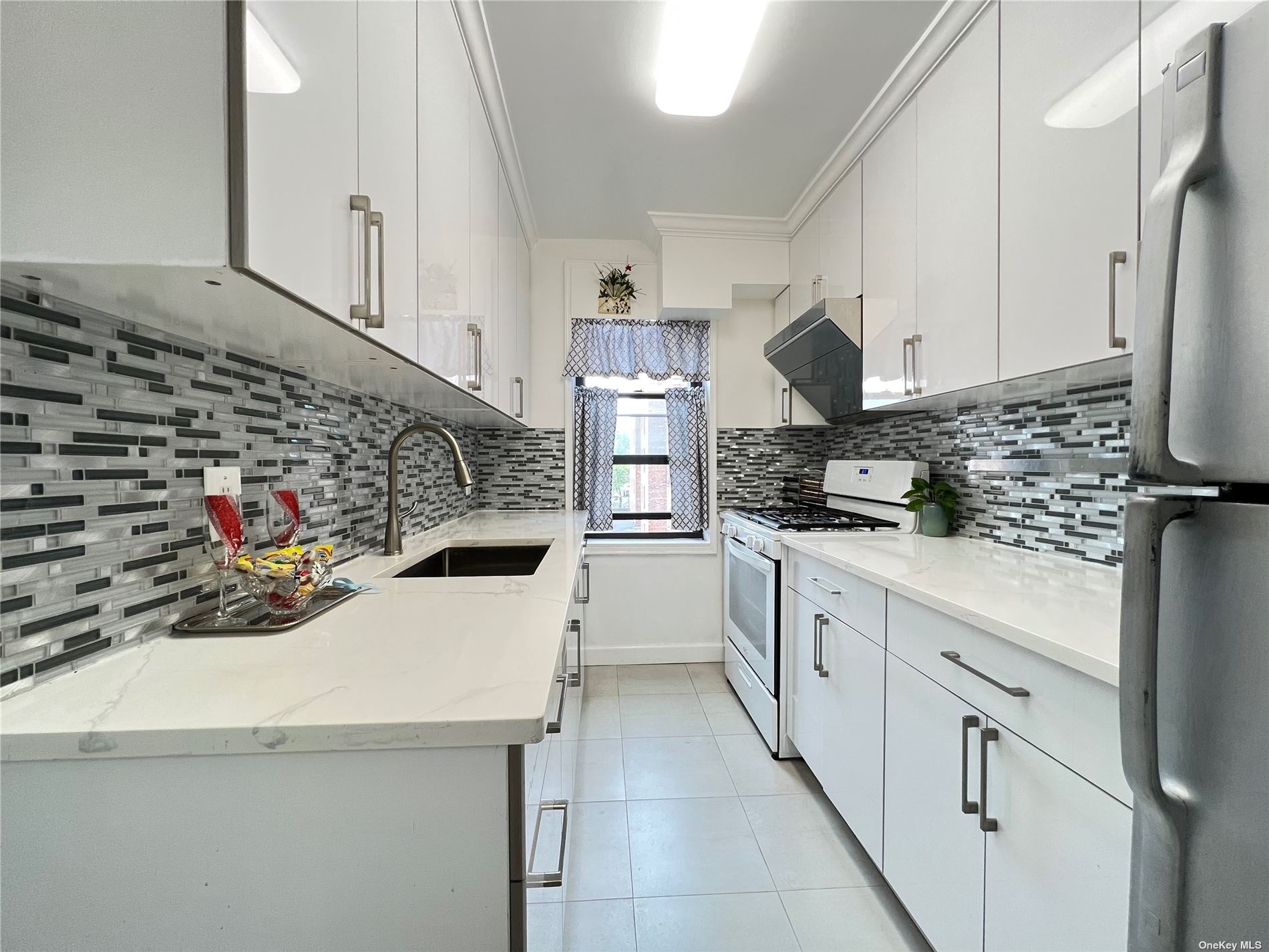 #1 photo, 38-15 149 Street, 法拉盛 Flushing , NY 11354