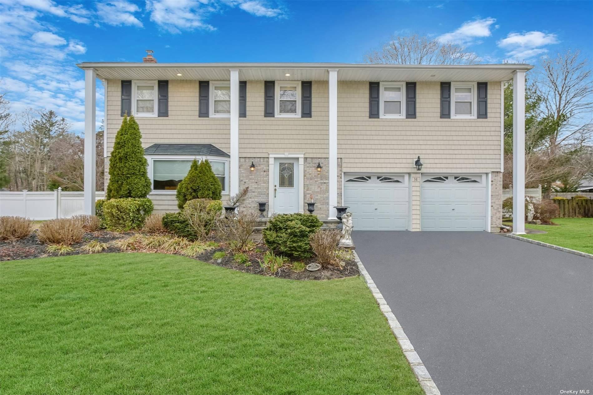 #1 photo, 38 Lawrence Drive, 東長島 Nesconset , NY 11767