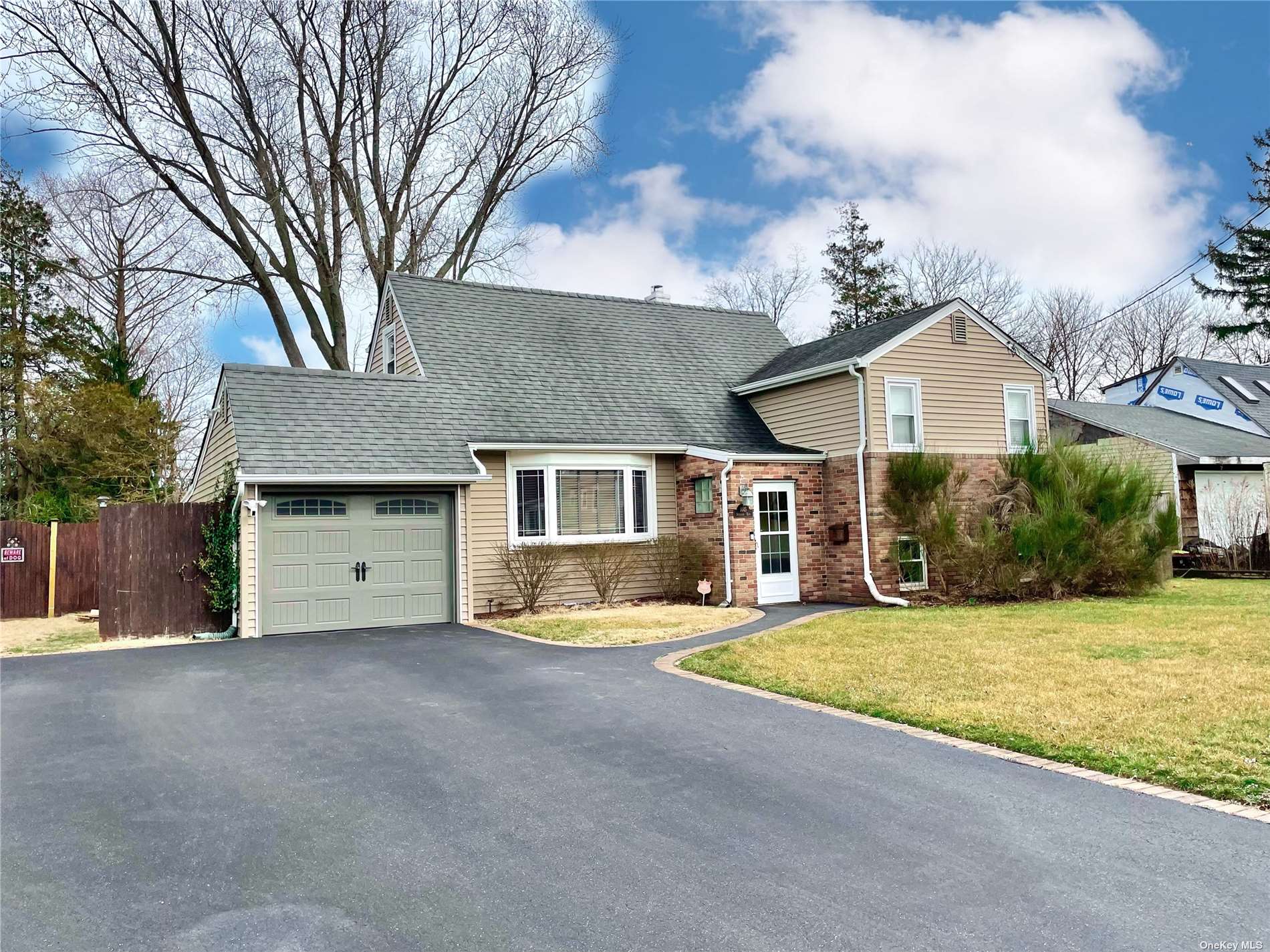 #1 photo, 1445 Ackerson Boulevard, 東長島 海湾 Bay Shore , NY 11706