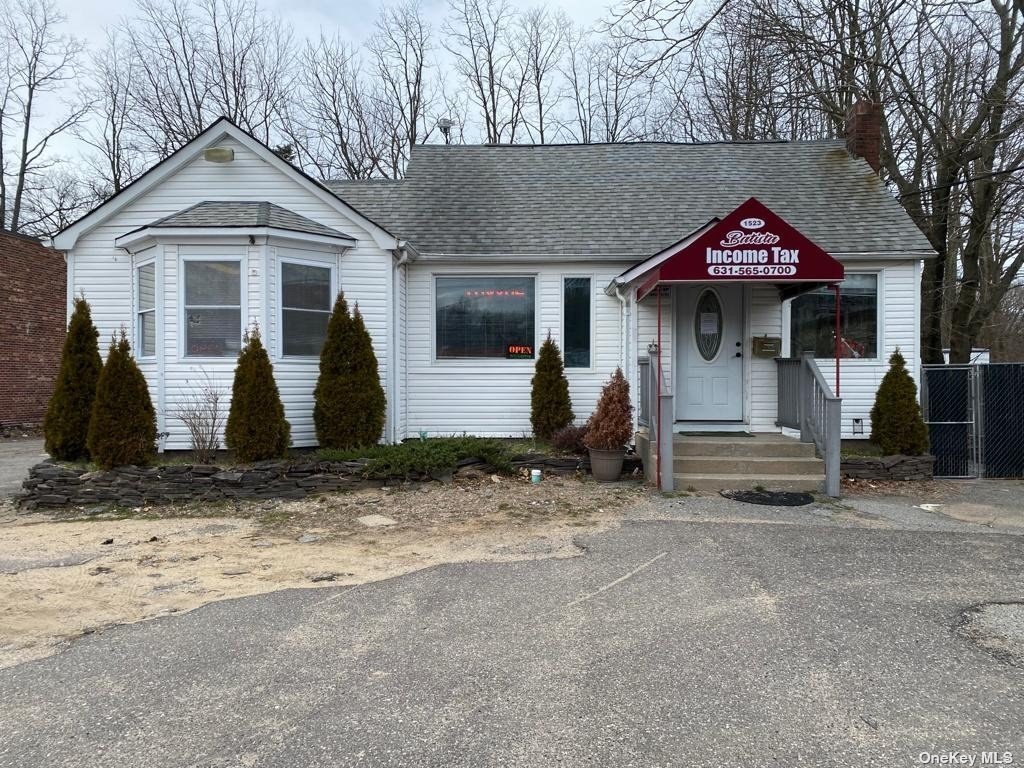 #1 photo, 1521-1523 Middle Country Road, Centereach , NY 11720
