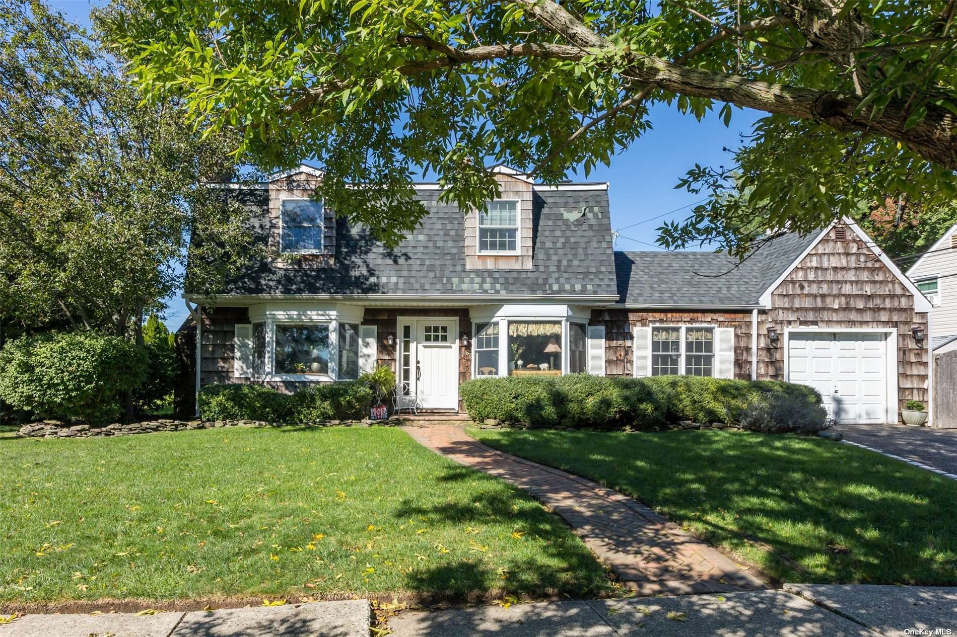 #1 photo, 48 Harvest Lane, 長島 Levittown , NY 11756