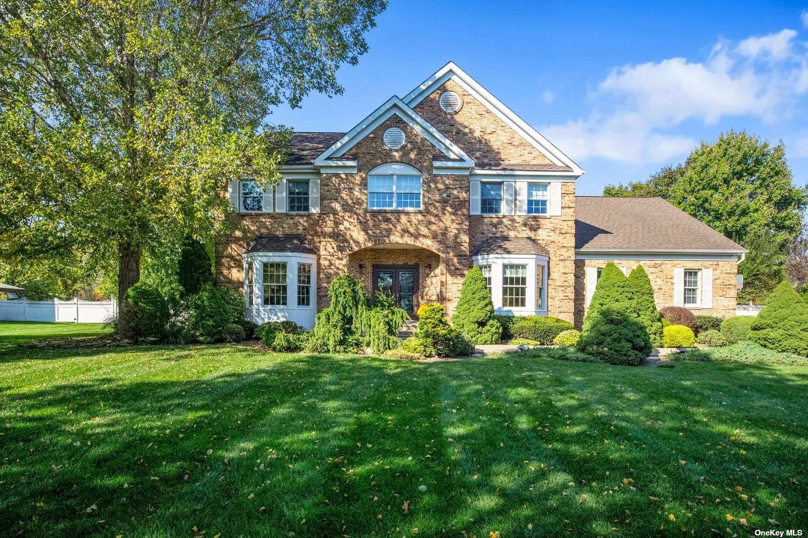 #1 photo, 3 Dupont Court, 东长岛 Dix小山 Dix Hills , NY 11746