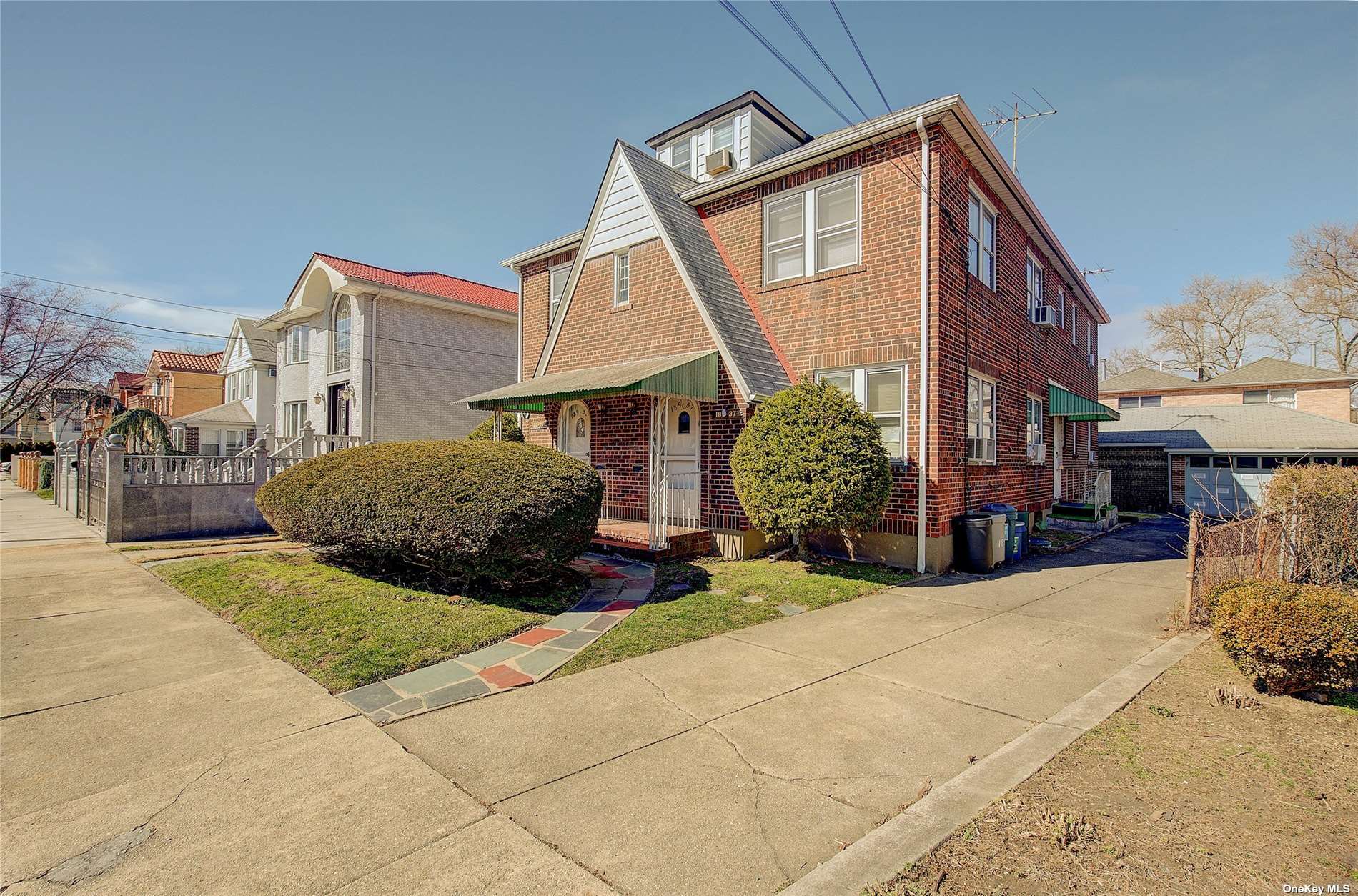 #1 photo, 189-35/37 44th Avenue, 法拉盛 Flushing , NY 11358